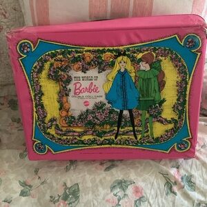 Barbie Case plus 100 accessories